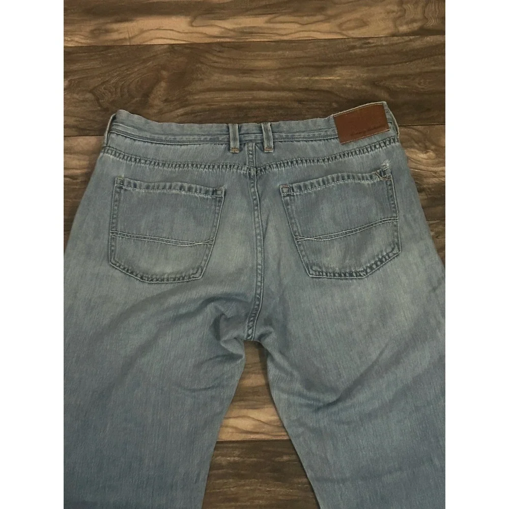 Tommy Bahama •preowned •small